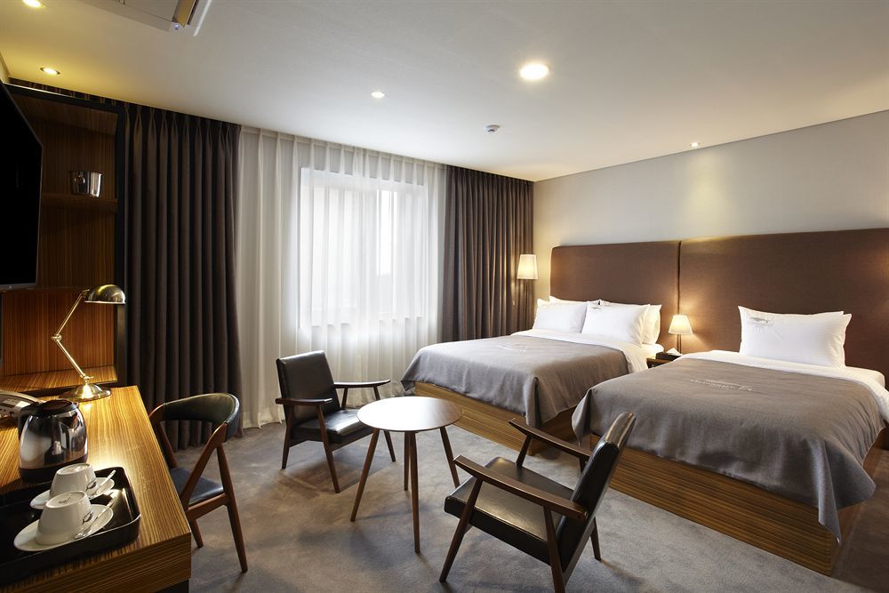 Cinema House Hotel in Busan Buitenkant foto