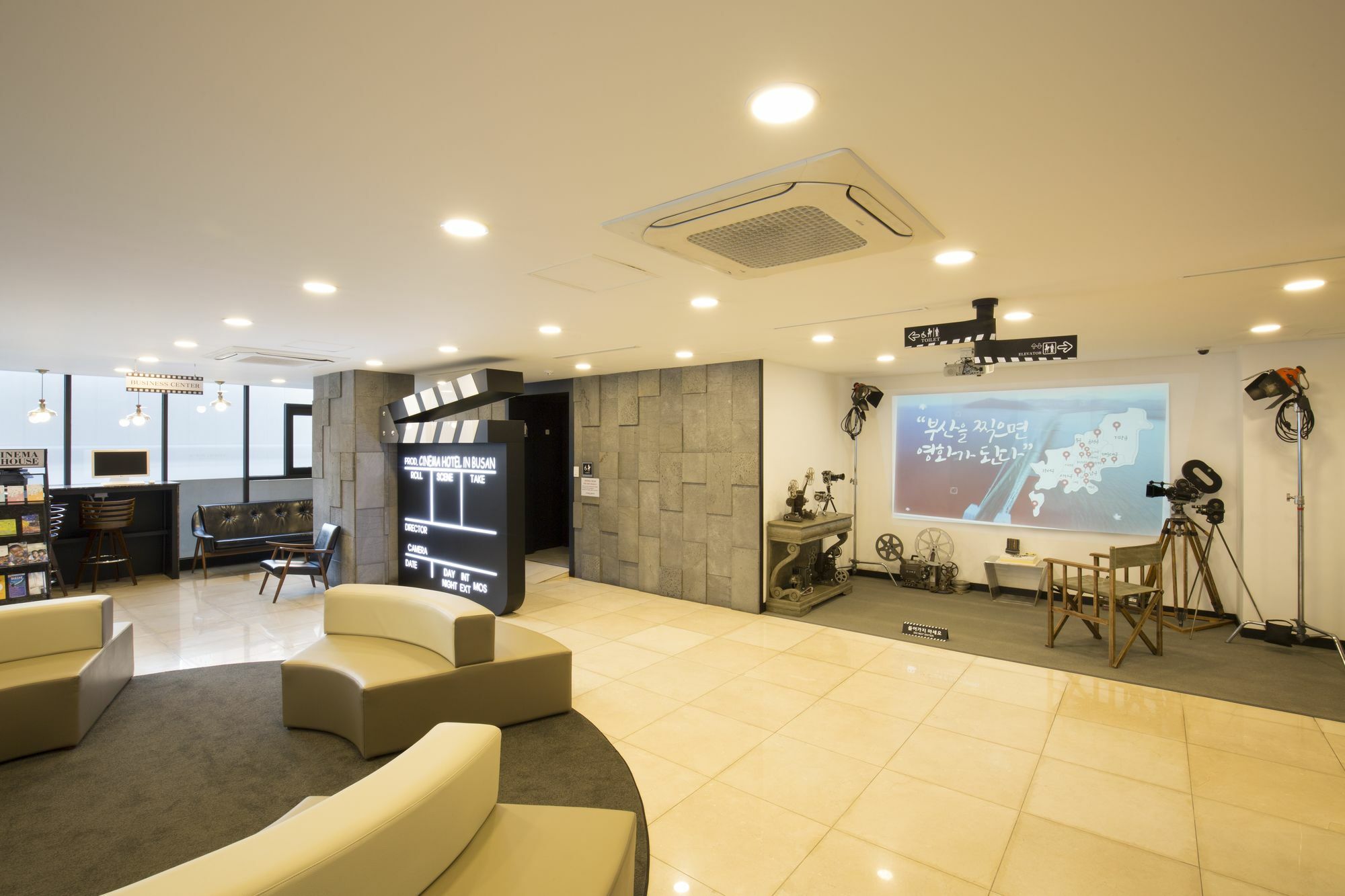 Cinema House Hotel in Busan Buitenkant foto
